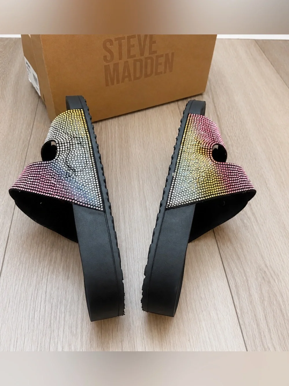 Steve Madden JWOWZ Sandals Girls Size 5 Black Multicolor Rhinestone Platform